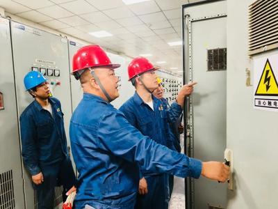 陜鋼集團(tuán)漢鋼公司“把脈問診”查隱患 “對癥開方”保安全 筑牢電氣信號設(shè)備裝置制造安全防線